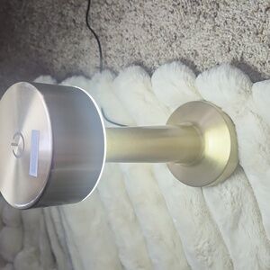 nib Modern brass desk lank